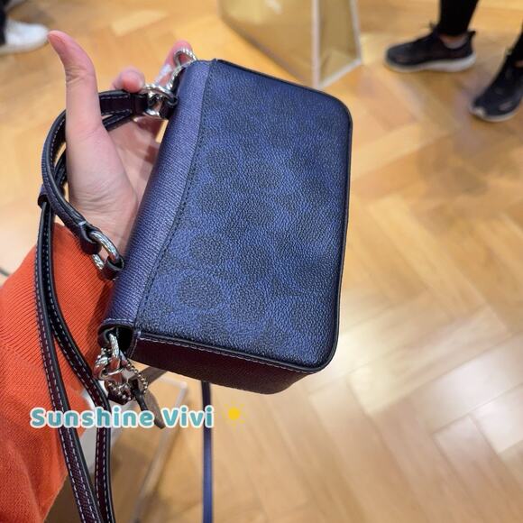 NWT Coach Mini Josie Top Handle Bag In Signature Canvas CCK68 Blue/Navy - Picture 5 of 7